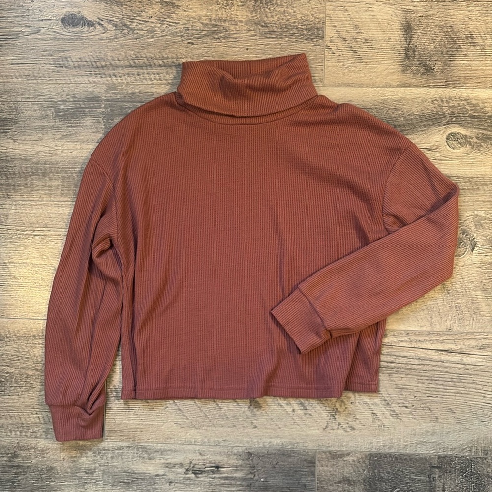 Dark pink/rose waffle knit sweater